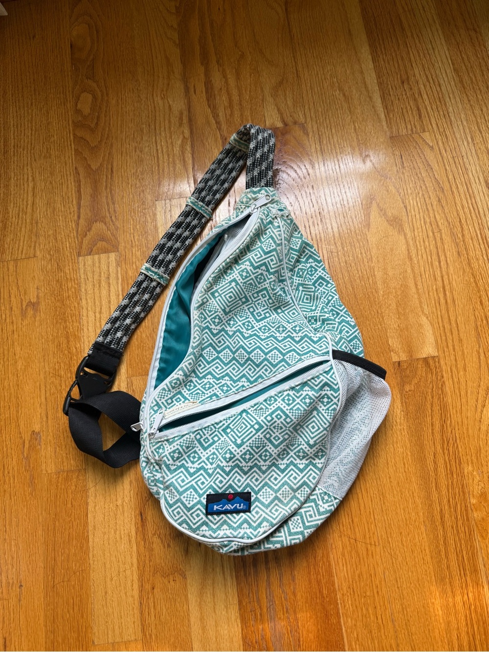 Teal patterned Kavu bag